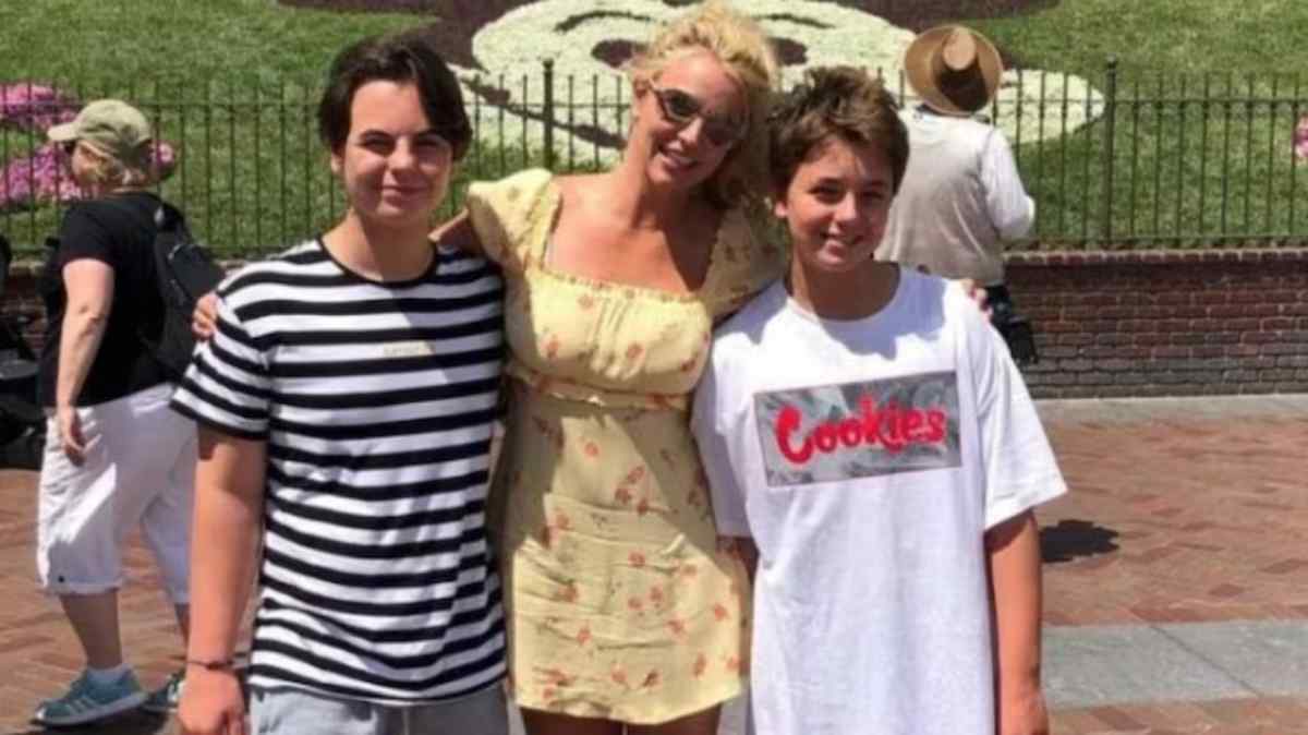 Los hijos de Britney Spears han adoptado su apellido