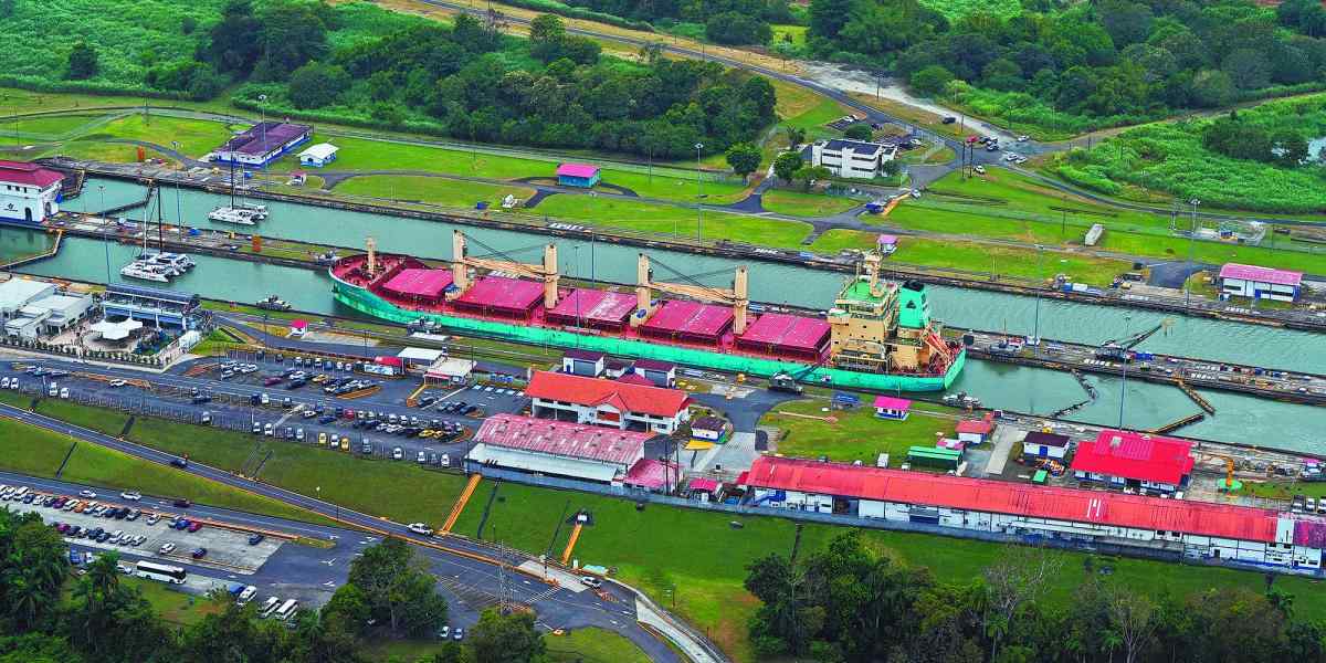 Panamá analiza el impacto de nuevas concesiones portuarias