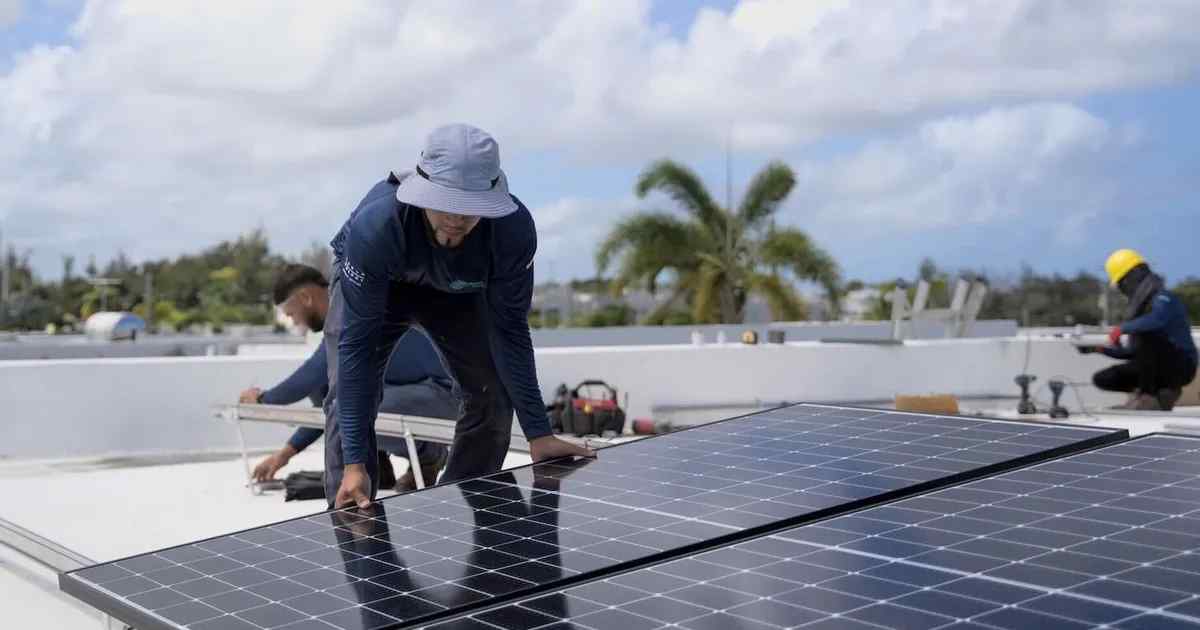 Puerto Rico incorpora energía solar en su principal terminal aérea