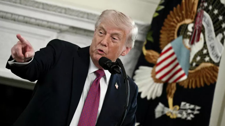 Trump califica de “amañado” el referéndum que cambió el mapa electoral en Virginia