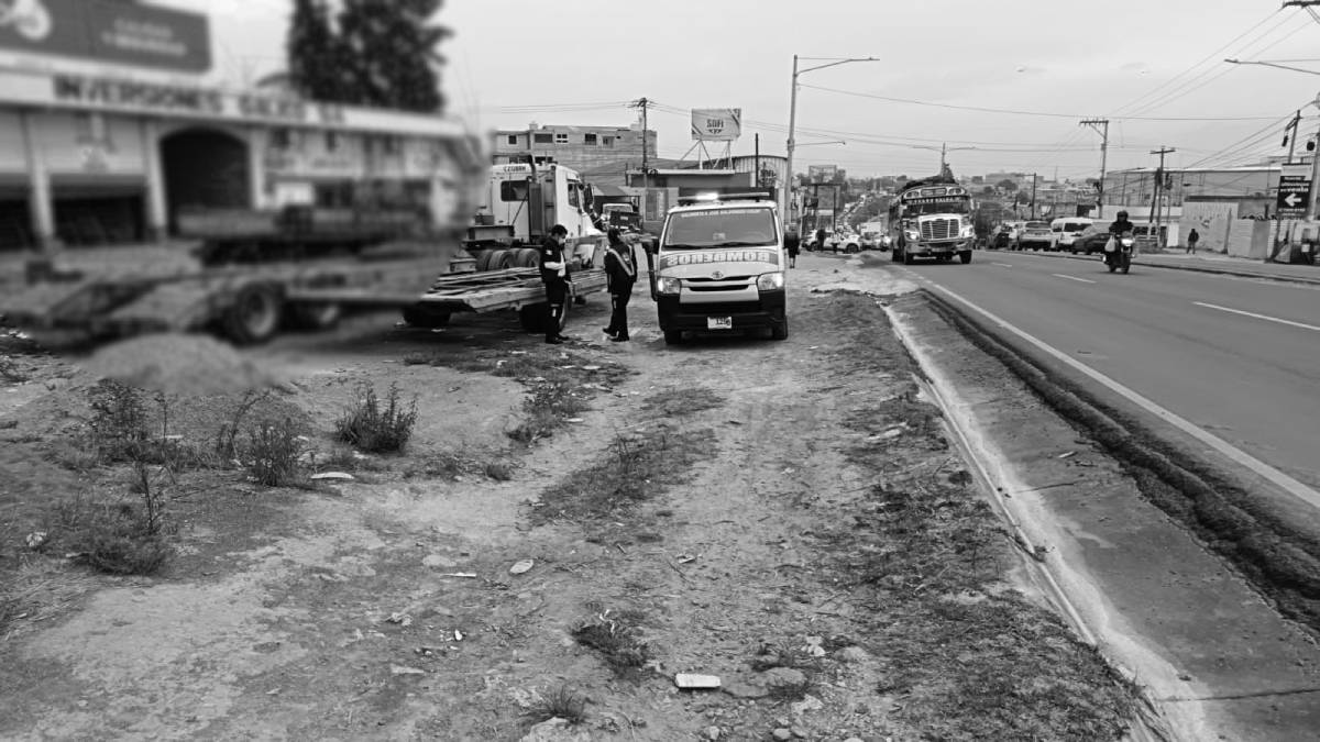 Localizan cadáver en estado de descomposición dentro de una ferretería