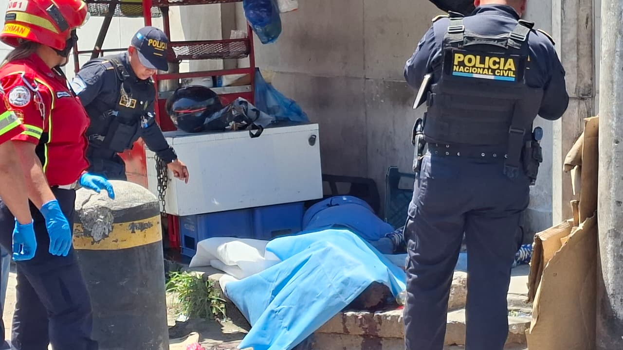 Tres hombres muertos y dos heridos deja balacera en zona 4