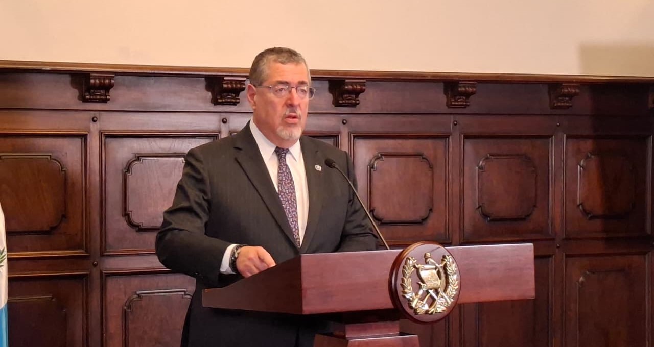 Arévalo fija postura ante elección de Fiscal General