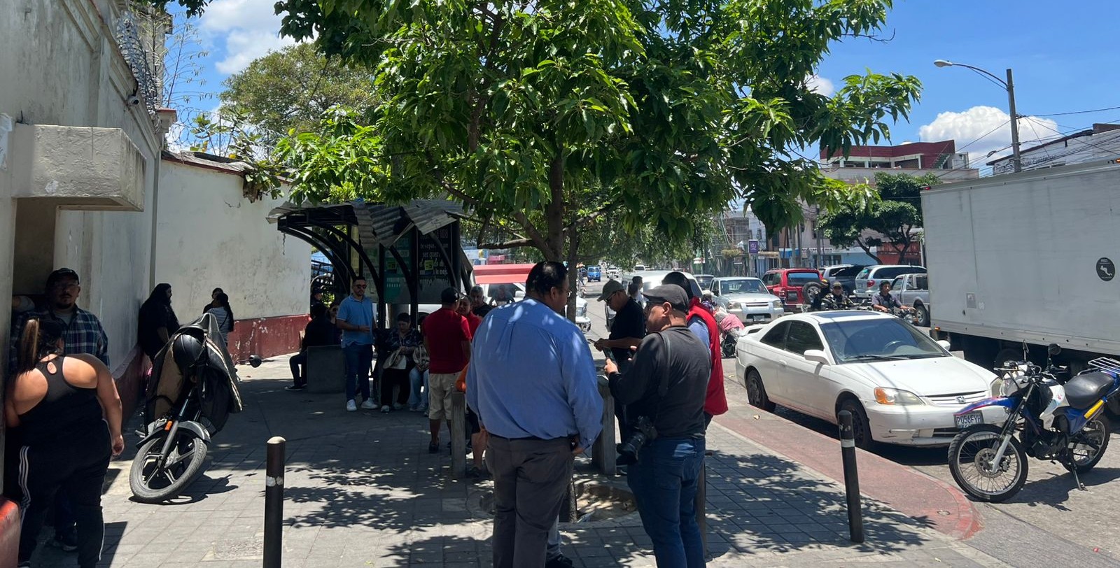 Familia de Kimberly esperan entrega de cuerpo en el INACIF