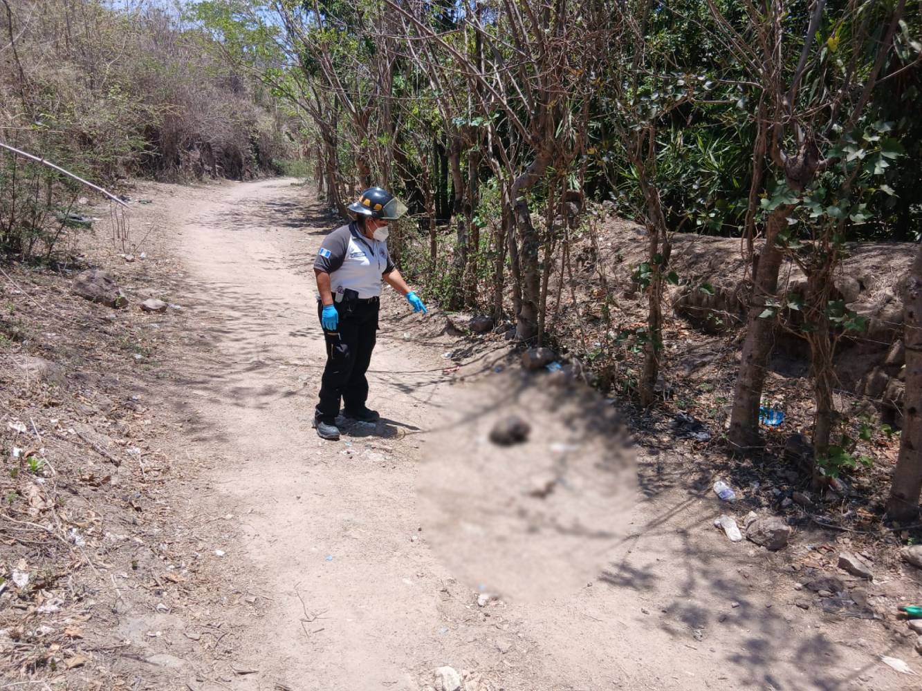 Localizan restos humanos en un basurero clandestino