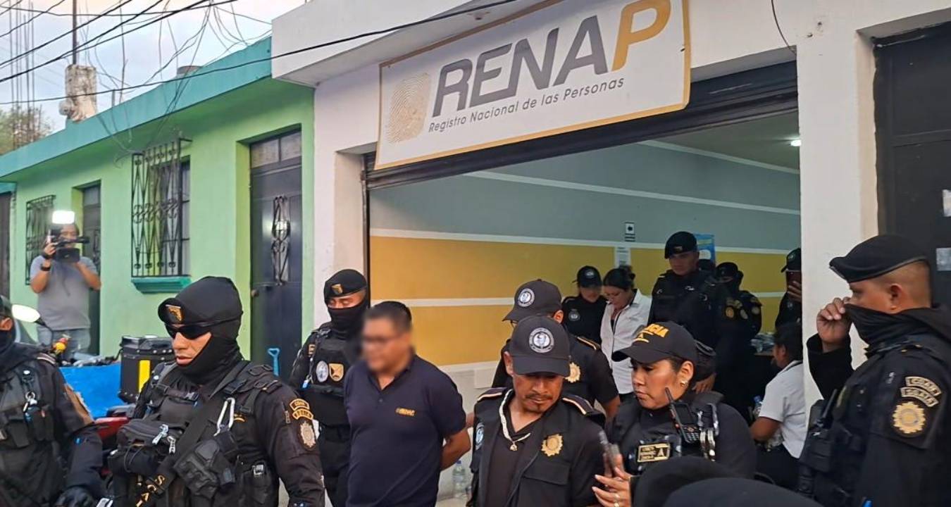 MP finaliza allanamiento y traslada a dos capturados de RENAP