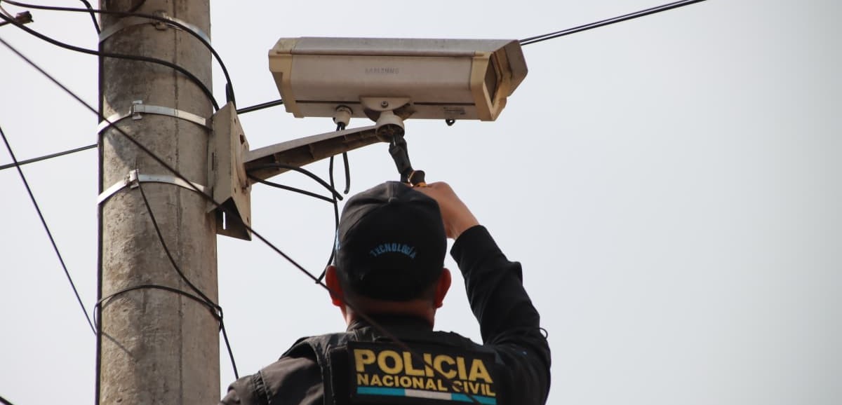 PNC desinstala 24 cámaras clandestinas utilizadas por pandillas en “El Gallito y zona 13