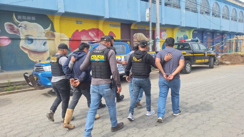 Más de 60 capturados en allanamientos y operativos