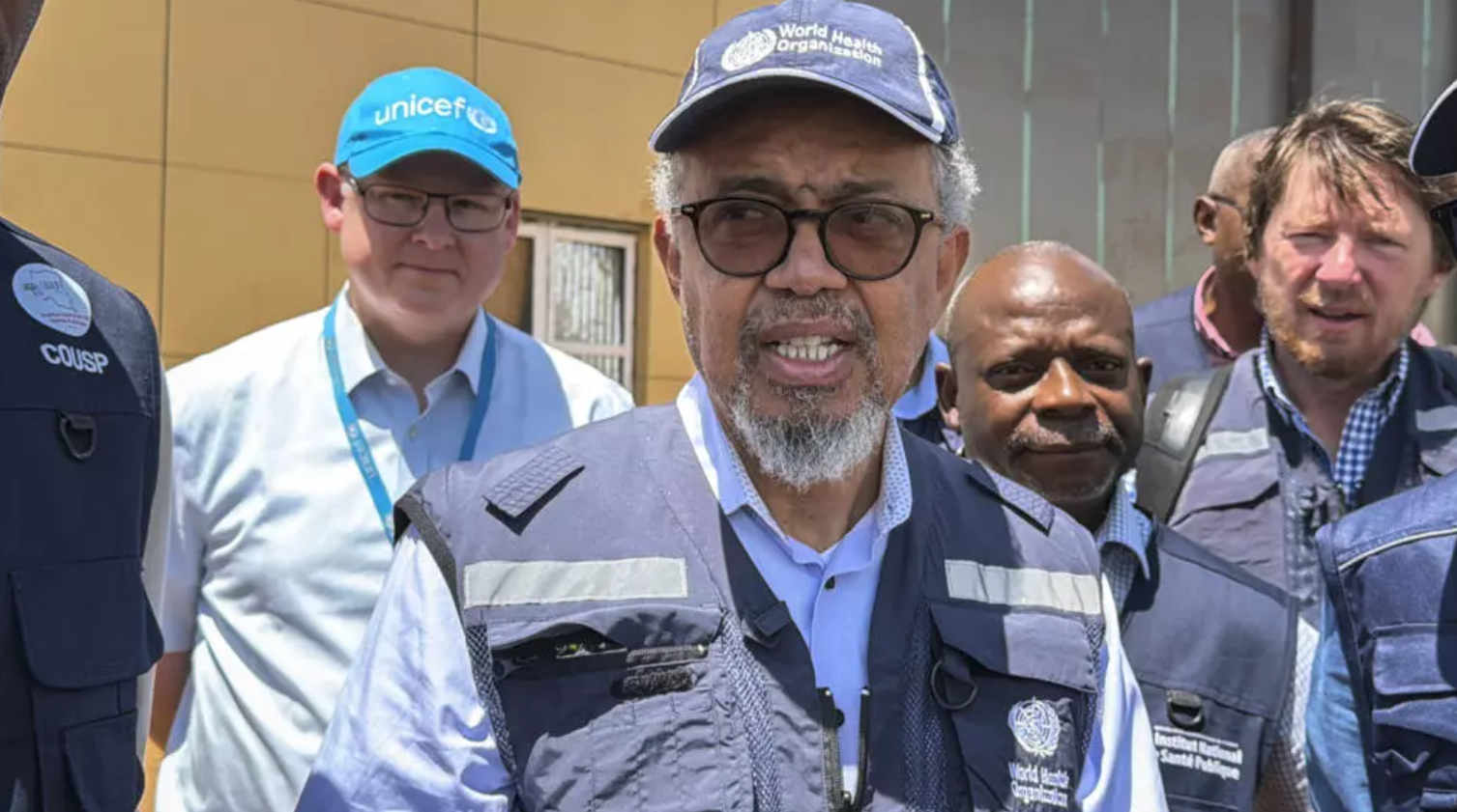 Director de OMS visita el epicentro del brote de ébola en República Democrática del Congo