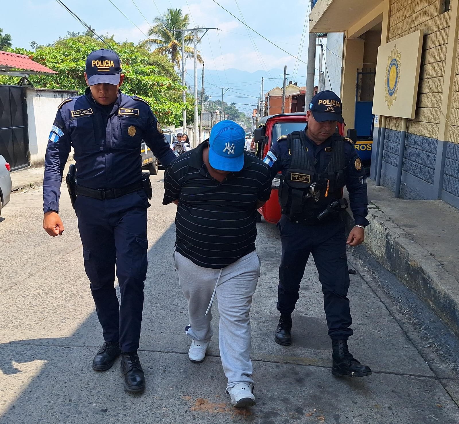 PNC recupera camión robado en Santa Rosa