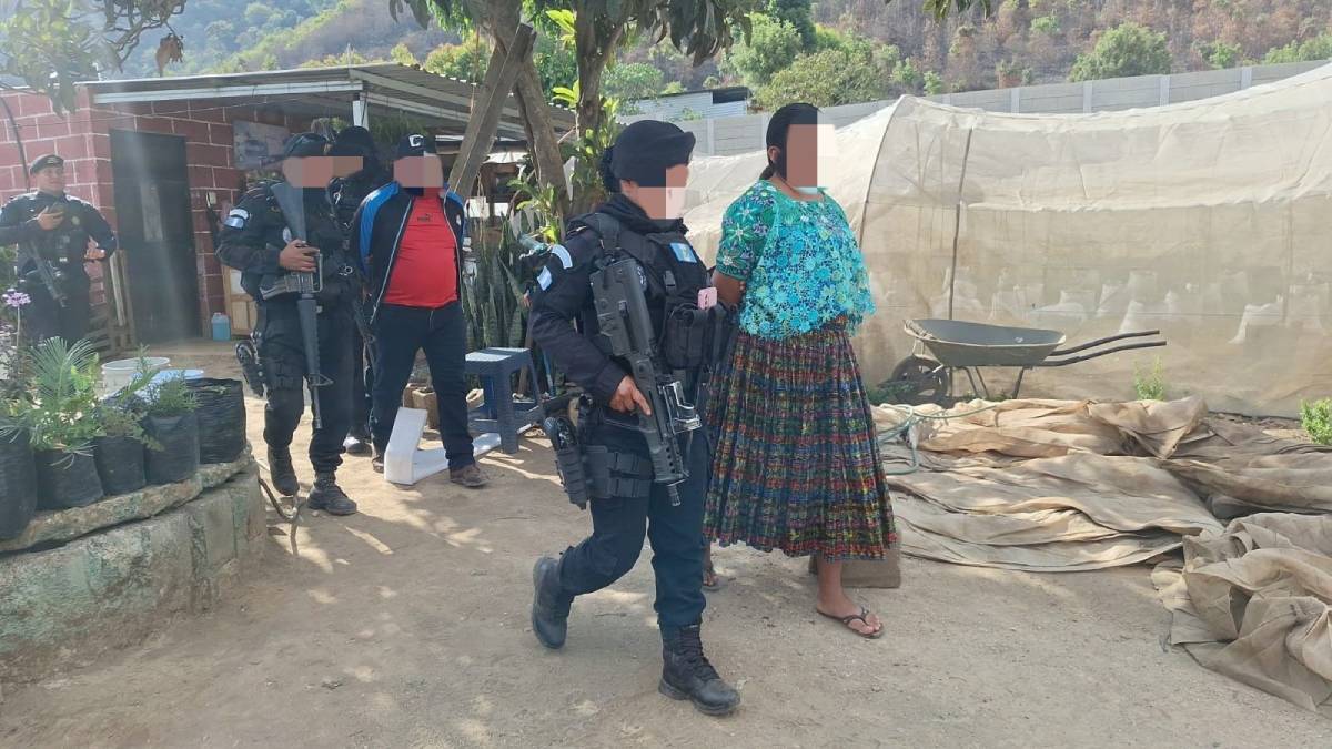 Esposos capturados por plantación de marihuana en Chimaltenango