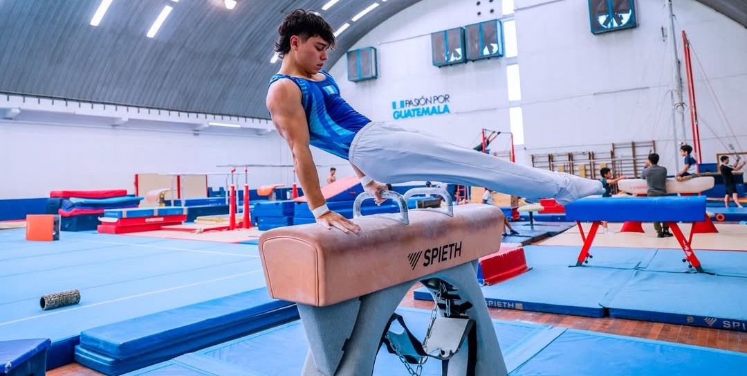 Jaycko Bourdet avanza a final de suelo en Copa Mundial de Gimnasia