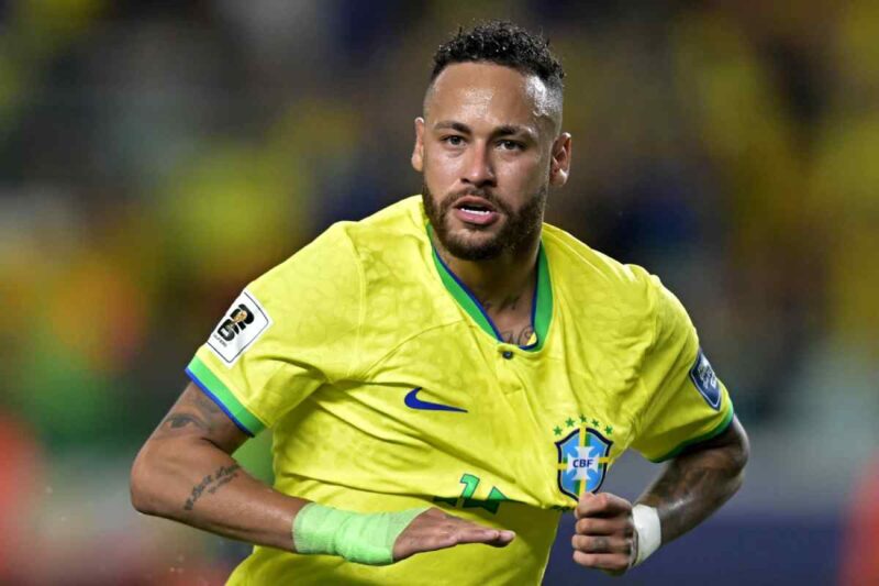 Neymar no participa en la primera práctica de Brasil por evaluación médica