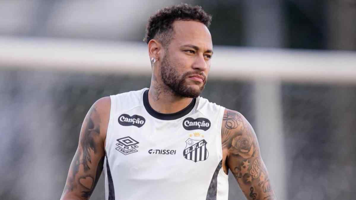 Neymar presenta una nueva molestia física, aunque estaría disponible para Brasil
