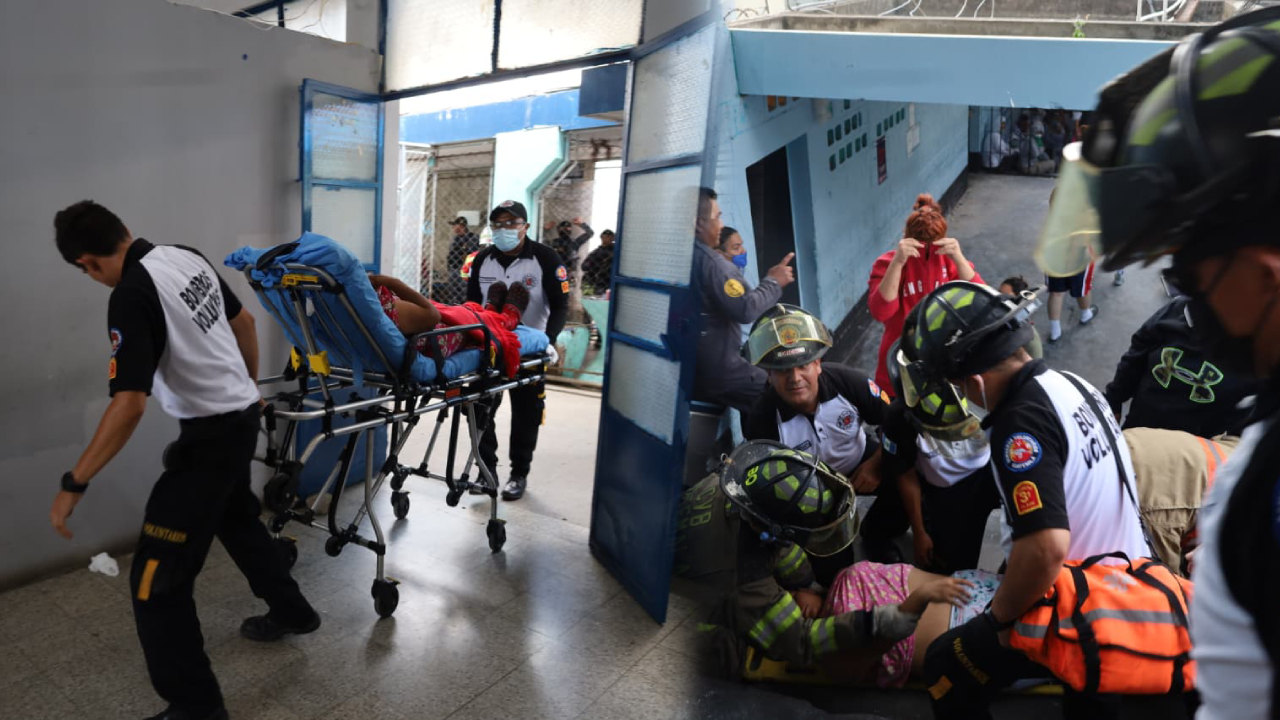 Autoridades retoman control de la cárcel Santa Teresita