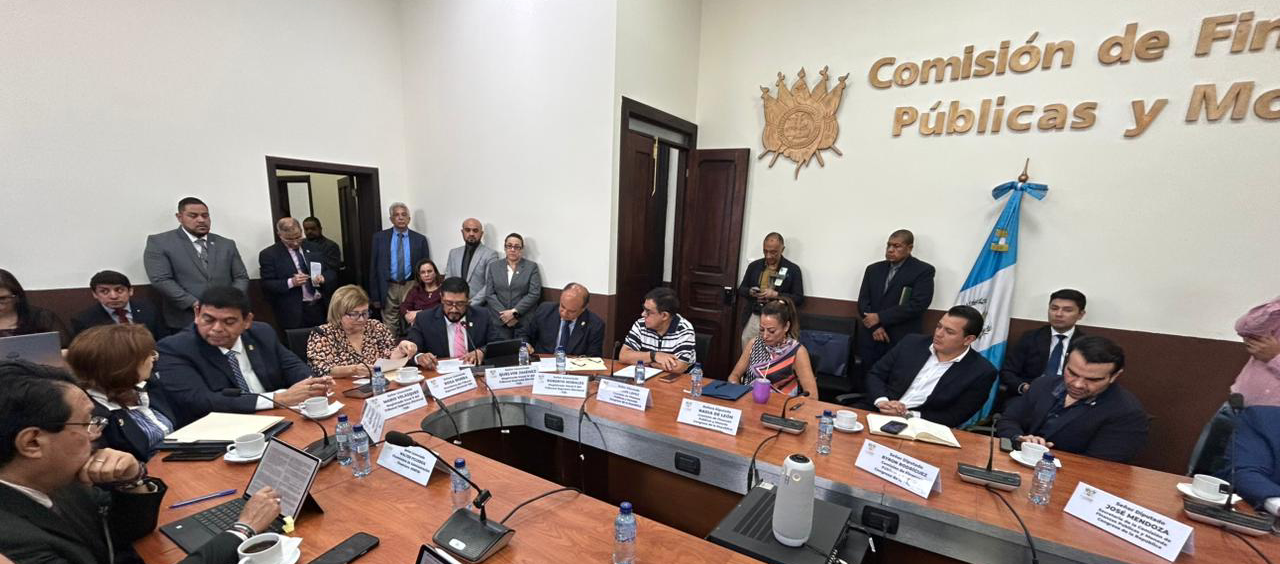 Congreso gestiona readecuación presupuestaria para el TSE