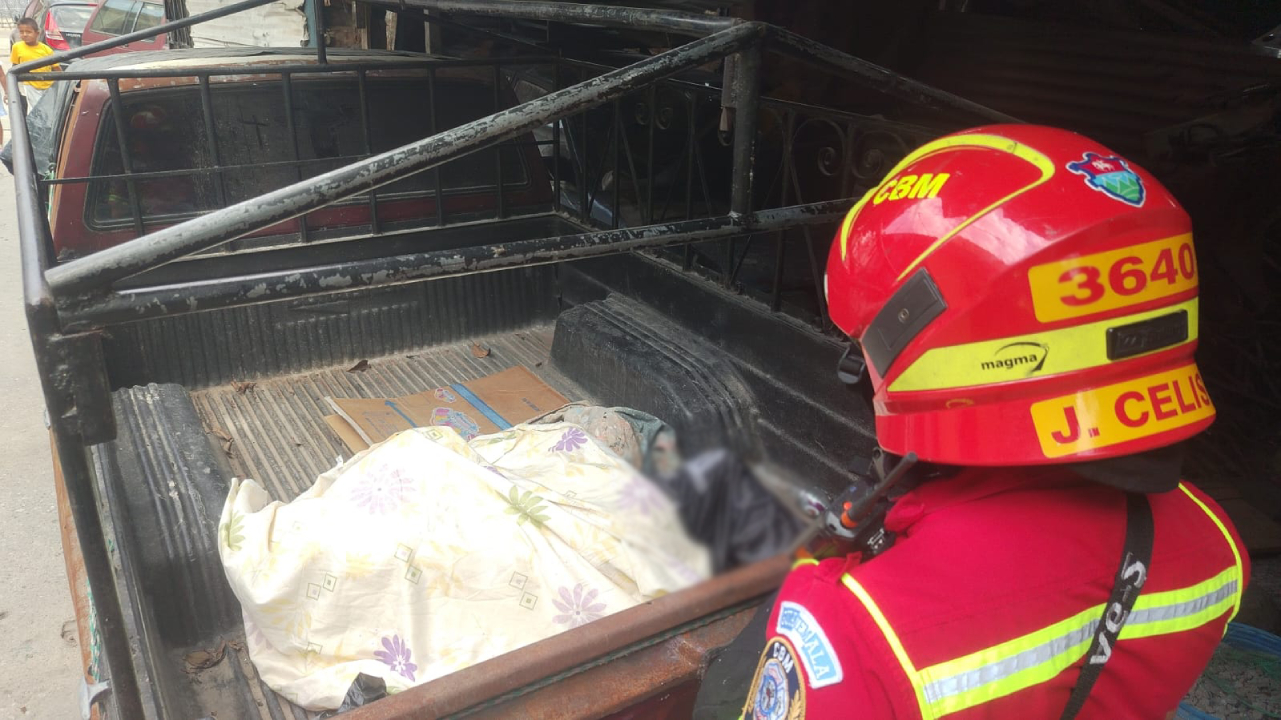 Localizan cadáver abandonado en la palangana de un picop