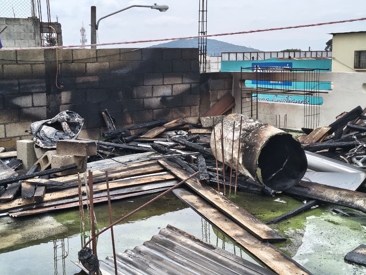 Incendio estructural causa daños en vivienda de la zona 19