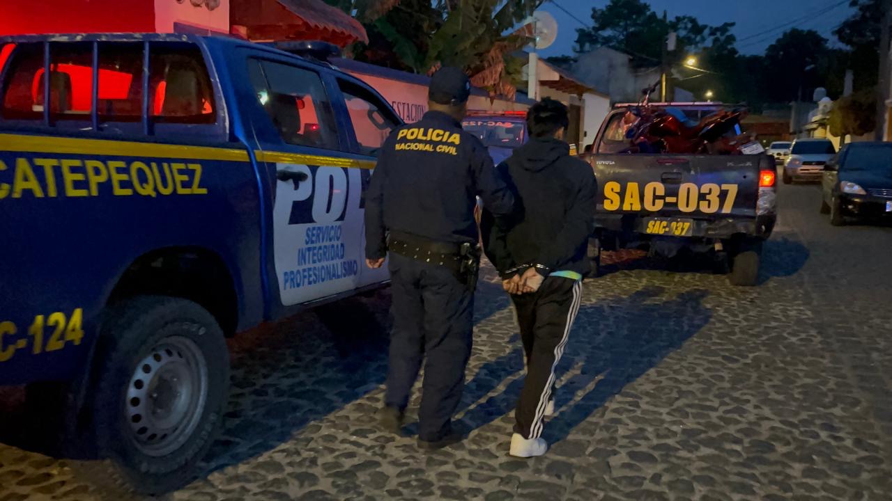 Presuntos sicarios capturados en Sacatepéquez