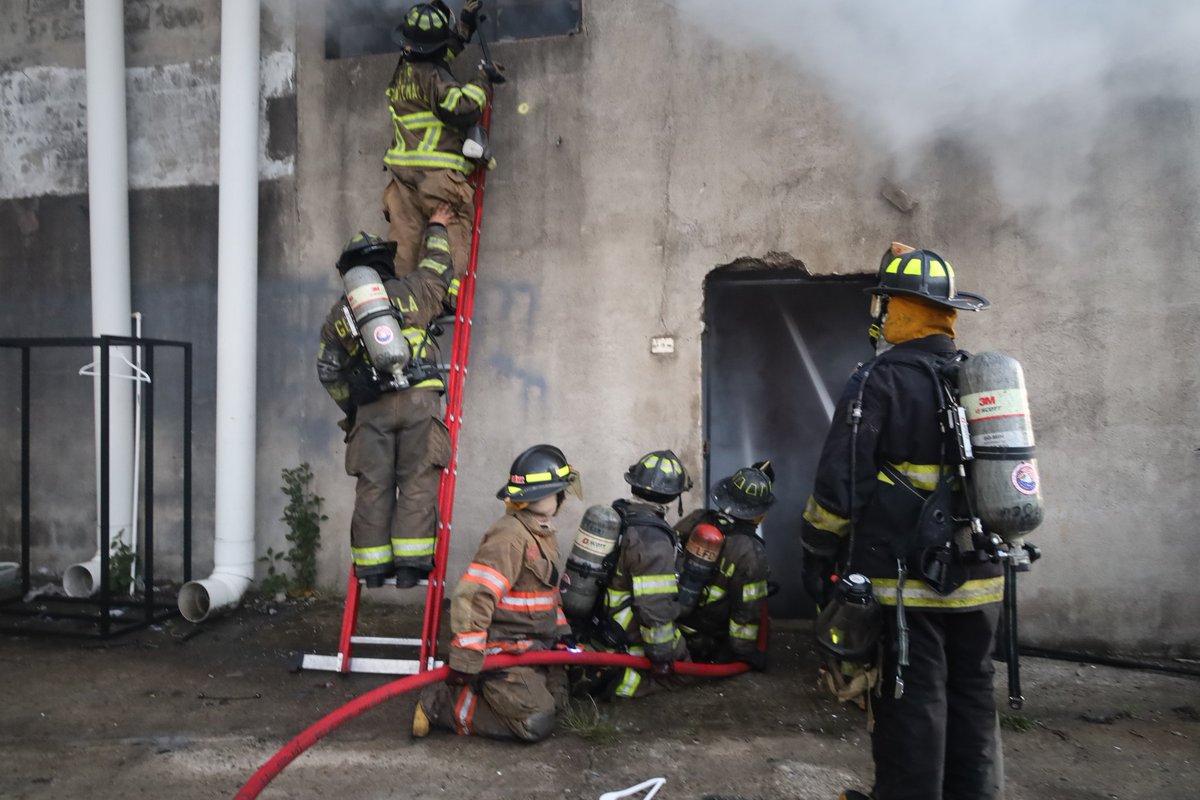 Incendio en almacén de carretera a El Salvador fue controlado