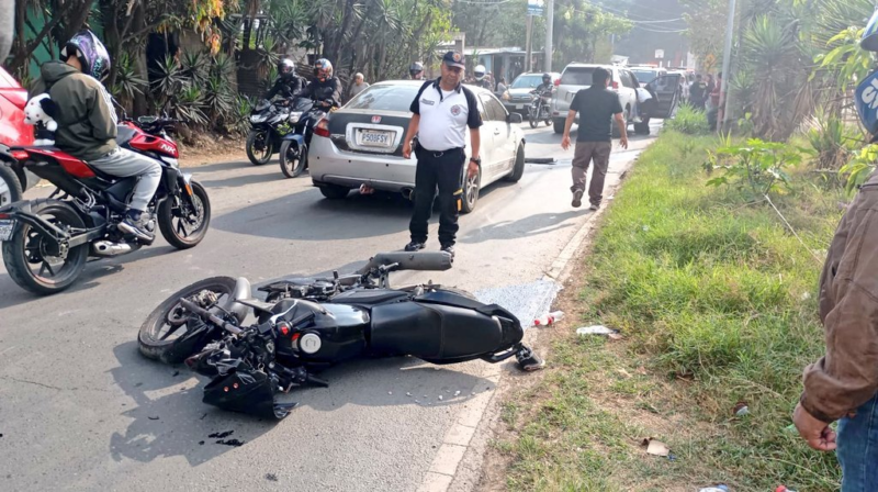 Disparan contra vehículo donde se conducía una concejal de Chinautla y su esposo