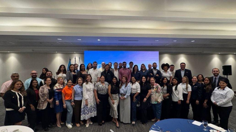 Guatemala impulsa turismo e inversión en Panamá