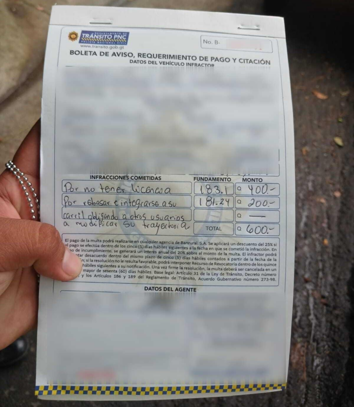 Piloto de autobús fue sorprendido manejando en contra de la vía en Quetzaltenango