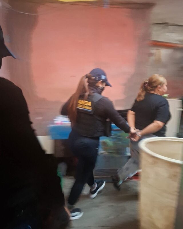“La China” y “La Negra” presuntas sicarias del Barrio 18 detenidas en Santa Catarina Pinula
