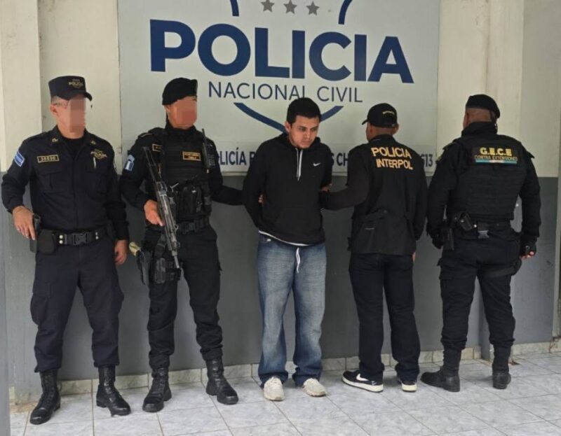 Expulsan a salvadoreño buscado por la justicia de su país