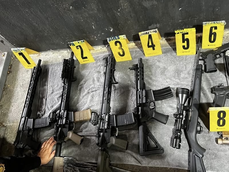Incautan arsenal oculto en contenedor procedente de Estados 