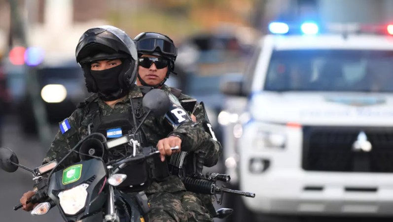 Honduras desmantela cuestionada célula policial a cargo de la lucha antipandillas