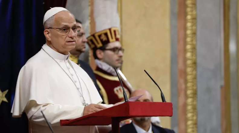 Papa hace un alegato en el Congreso español a favor de los i