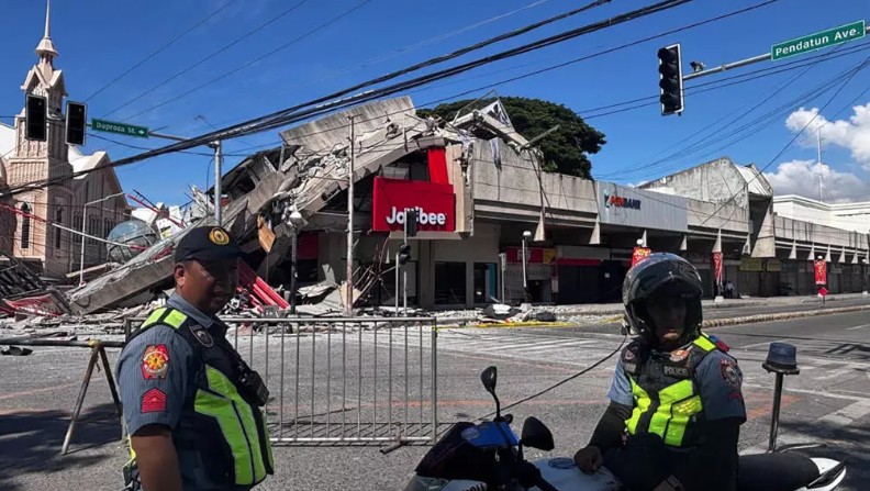 Tras potente terremoto al menos 15 muertos en Filipinas