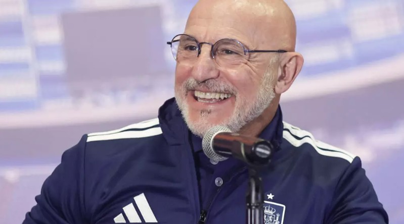 Técnico español asegura que Yamal, Williams y Muñoz estarán 