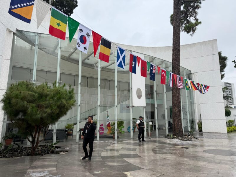 La fiesta mundialista llega a la embajada de Méxic
