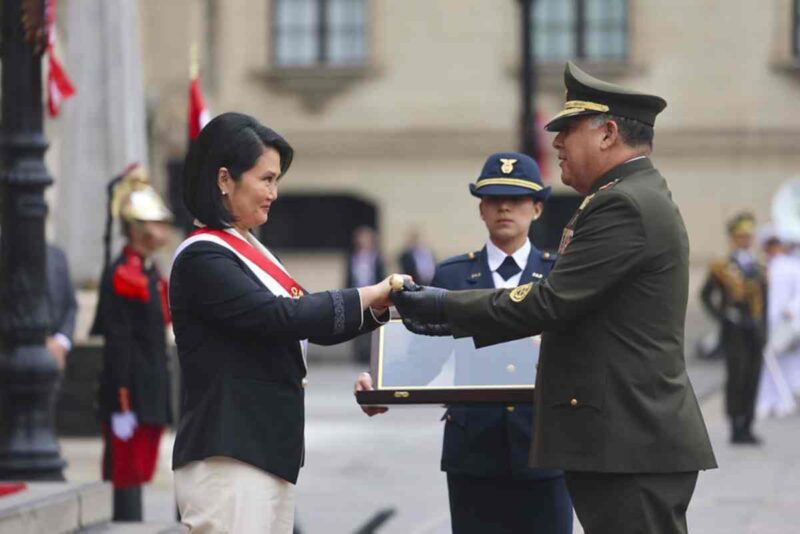 Participaron los jefes del Comando Conjunto, del Ejército, la Marina de Guerra y la Fuerza Aérea del Perú, así como de la Policía de Perú, además de otros altos mandos, destacamentos militares y autoridades civiles.