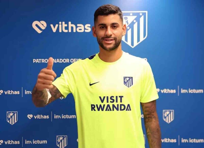 A sus 28 años, ha disputado 58 encuentros, con cuatro goles, con la Albiceleste desde su debut en 2021.