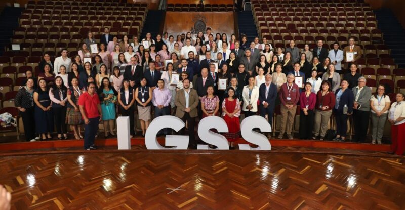 Unidades del IGSS galardonadas como amigos de la lactancia materna. FOTO: CORTESÍA. 