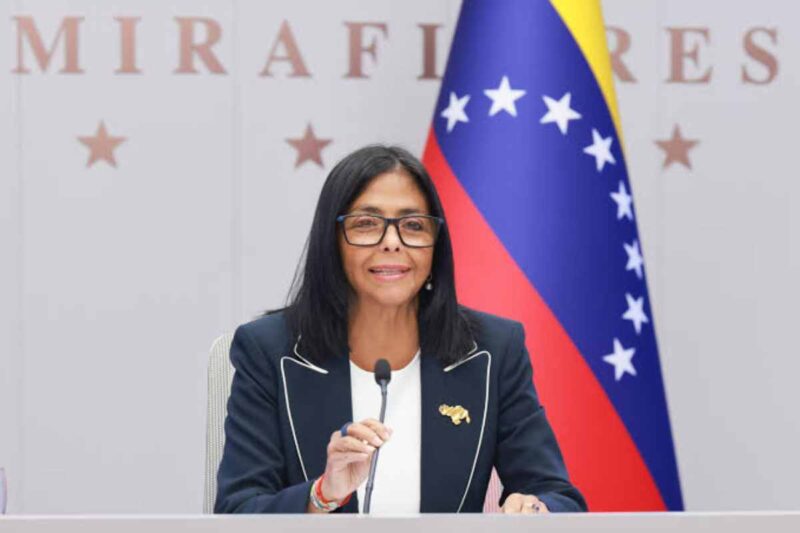“Al mismo tiempo, pido a los medios tanto nacionales como internacionales que no se estigmatice la imagen de Venezuela, ni de su gentilicio, ni de su identidad nacional”, agregó sin profundizar en detalles.
