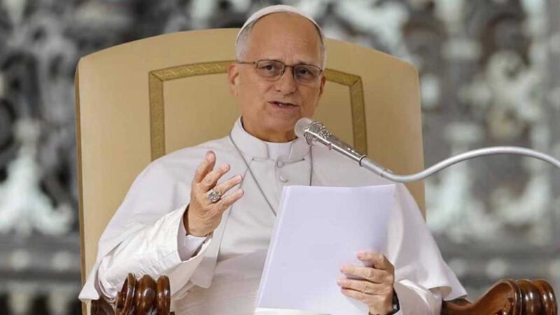 La iniciativa cuenta también con el respaldo de la arzobispa de Canterbury, Sarah Mullally, máxima autoridad espiritual del anglicanismo.
