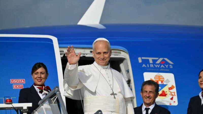 La situación clínica actual del pontífice, así como los resultados de las pruebas diagnósticas y los análisis de laboratorio realizados confirman, según el comunicado del Vaticano